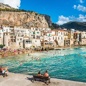 Apartament Carbonari Holiday House, Cefalù